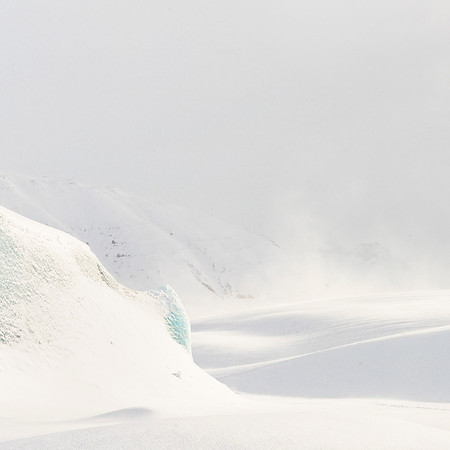 Fog, sun and wind