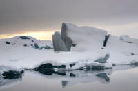 Icebergs floating on Jökulsárlón (1)